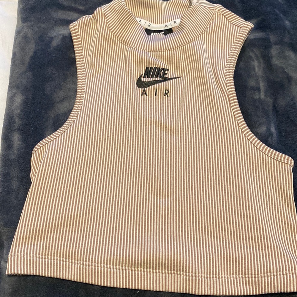 Cute Nike crop top